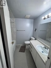 20 Paulander Dr in Kitchener, ON - Building Photo - Building Photo