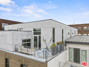 940 E 2nd St in Los Angeles, CA - Building Photo - Building Photo