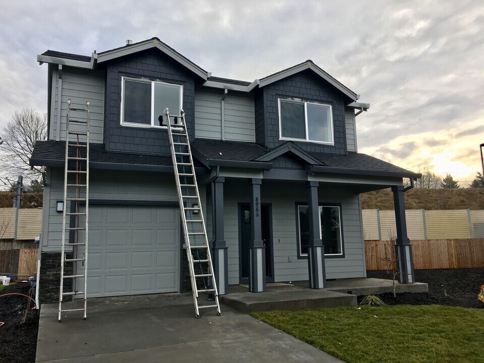 8986 SE Harney Ct in Portland, OR - Building Photo