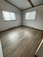 124 Cherry Ave, Unit 4 in Francis Creek, WI - Foto de edificio - Building Photo