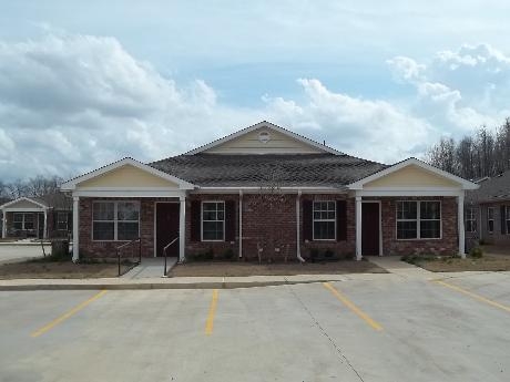 Southwood Apartments in Paris, TN - Building Photo