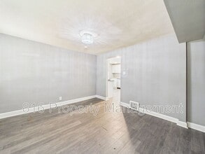 701 W Kansas St in Liberty, MO - Building Photo - Building Photo