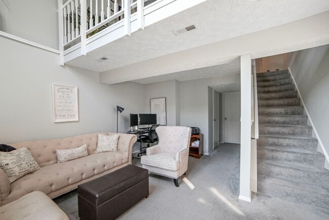 3650 Castle Terrace in Silver Spring, MD - Foto de edificio - Building Photo