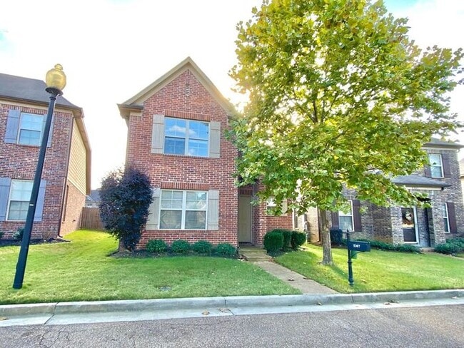 property at 5307 Bradley Ridge Ln