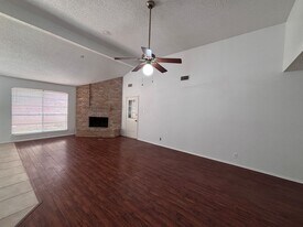 10922 Forest Summit in Live Oak, TX - Building Photo