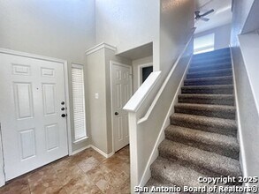 2221 Lakeline Dr in New Braunfels, TX - Building Photo - Building Photo