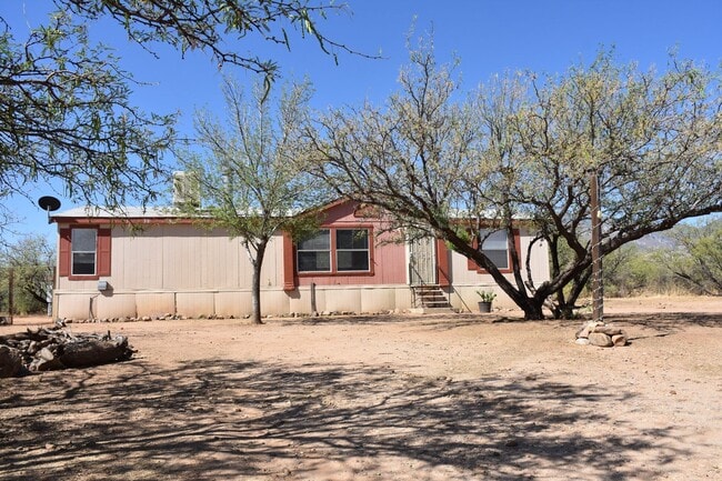 property at 5902 E Calle De La Tierra