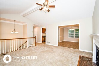 4662 Shenandoah Dr in Louisville, KY - Foto de edificio - Building Photo