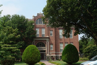 Martinson Apartments in Wichita, KS - Building Photo - Building Photo