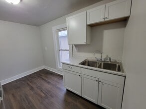 542 N Superior St in Appleton, WI - Building Photo - Building Photo