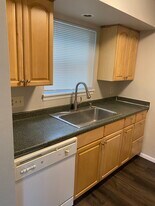 5671 Williamsburg Way, Unit Williamsburg Way in Fitchburg, WI - Building Photo