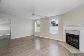 57 Inverness Trce in Riverdale, GA - Building Photo - Building Photo