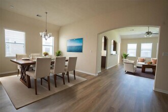 21719 Tinsley Trails in Spring, TX - Foto de edificio - Building Photo
