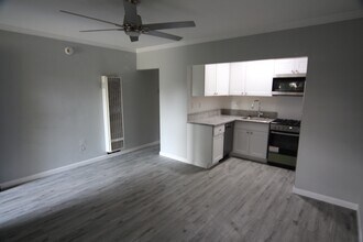 10054 Culver Blvd, Unit 2nd Floor in Culver City, CA - Foto de edificio - Building Photo