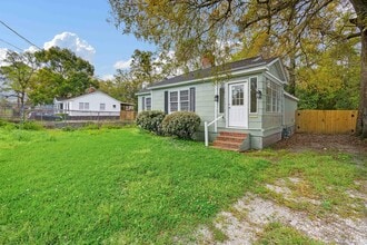 206 Pinehill Dr in Mobile, AL - Building Photo - Building Photo