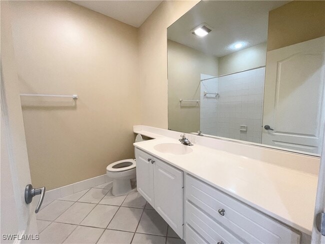 property at 5325 Cove Cir