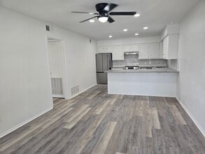 North Loop Apartments in Athens, TX - Foto de edificio - Building Photo