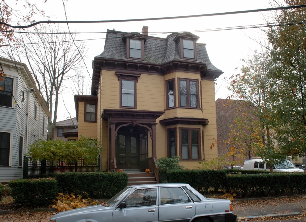 8 Mellen St in Cambridge, MA - Foto de edificio