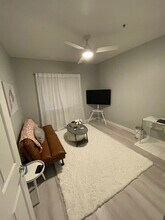 11375 E Sahuaro Dr, Unit Private Room and Bathroom in Scottsdale, AZ - Building Photo - Building Photo