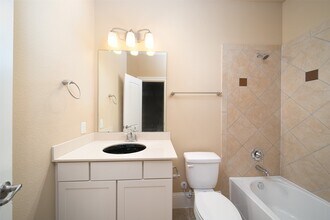 1231 Creekside Acres Ct in Houston, TX - Building Photo - Building Photo