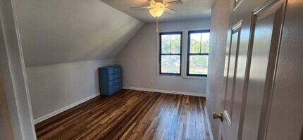 1323 24th St in Des Moines, IA - Building Photo - Building Photo