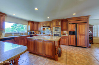 7155 Oakmont Dr in Paradise Valley, AZ - Building Photo - Building Photo