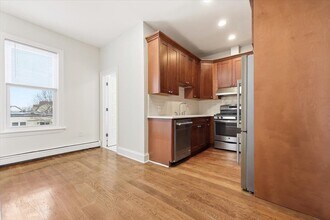 202 Bowers St in Jersey City, NJ - Building Photo - Building Photo