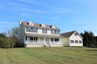 412 Pauline Dr in Clayton, DE - Building Photo - Building Photo