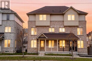 896 Audley Rd S in Ajax, ON - Building Photo