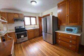 23 Menotomy Rd in Arlington, MA - Building Photo - Building Photo