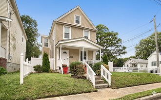 525 Eaton St in Hampton, VA - Building Photo