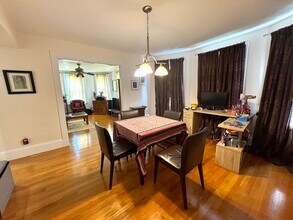 24 Madison Ave, Unit 3 in Cambridge, MA - Foto de edificio - Building Photo