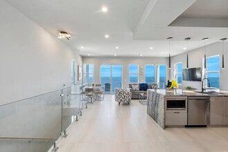 99 Seaside Ave in Key Largo, FL - Building Photo - Building Photo