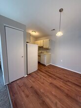 1256 Oxford Manor Ct in South Lyon, MI - Foto de edificio - Building Photo