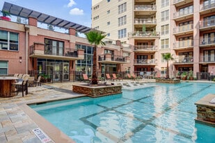 Hollings Post Oak in Houston, TX - Building Photo