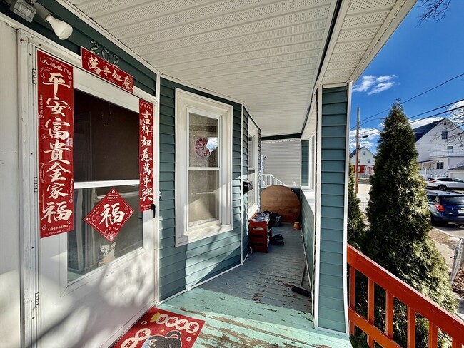 202 Fayette St in Quincy, MA - Building Photo - Building Photo