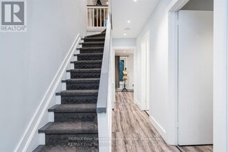 5 Dawson Dr in Collingwood, ON - Building Photo - Building Photo