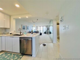 4200 N Hwy A1A in Fort Pierce, FL - Building Photo