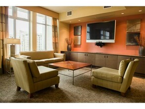 819 Virginia St, Unit The Cosmopolitan in Seattle, WA - Building Photo - Building Photo