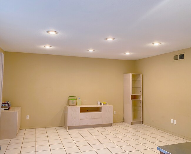 324 S Palo Cedro Dr in Diamond Bar, CA - Foto de edificio - Building Photo