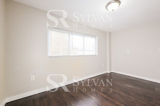 1135 Buente St in Pittsburgh, PA - Building Photo - Building Photo