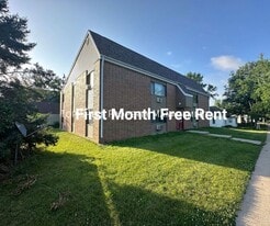 103 Grant in Bondurant, IA - Building Photo