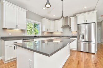 17 George St, Unit 1 in Boston, MA - Building Photo - Building Photo