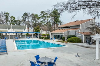 Gleneagle Apartment Homes in Columbia, SC - Foto de edificio - Building Photo