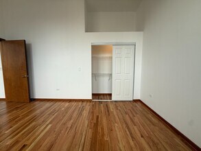 2925 N Central Park Ave in Chicago, IL - Building Photo - Building Photo