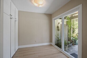 23732 Hillhurst Dr in Laguna Niguel, CA - Building Photo - Building Photo