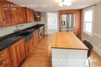 445 Pleasant St in Portsmouth, NH - Building Photo - Building Photo