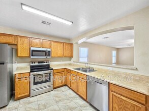 29197 N Yellow Bee Dr in San Tan Valley, AZ - Building Photo - Building Photo