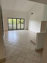 4500 Whitsett Ave, Unit 6 in Studio City, CA - Building Photo