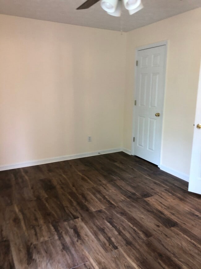 4424 Logan Way in Acworth, GA - Foto de edificio - Building Photo
